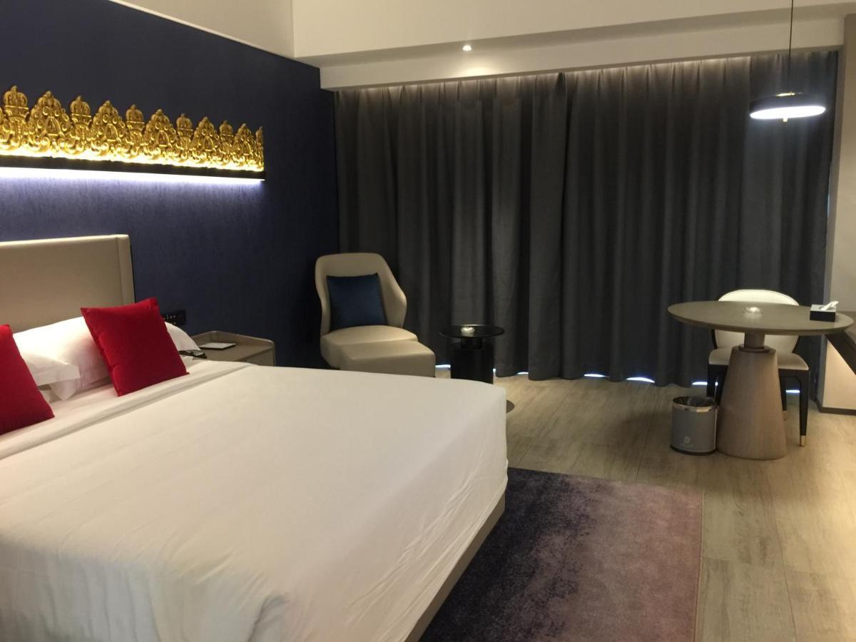 Tian Yi International Hotel 天艺国际酒店 Phnom Penh Exterior foto